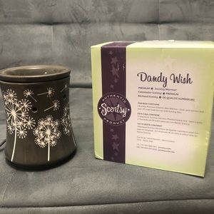 Scentsy Dandy Wish warmer.